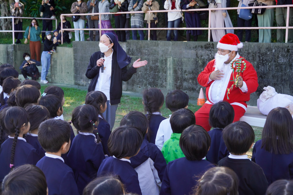 サンタさんが来た！クリスマスお祝い会