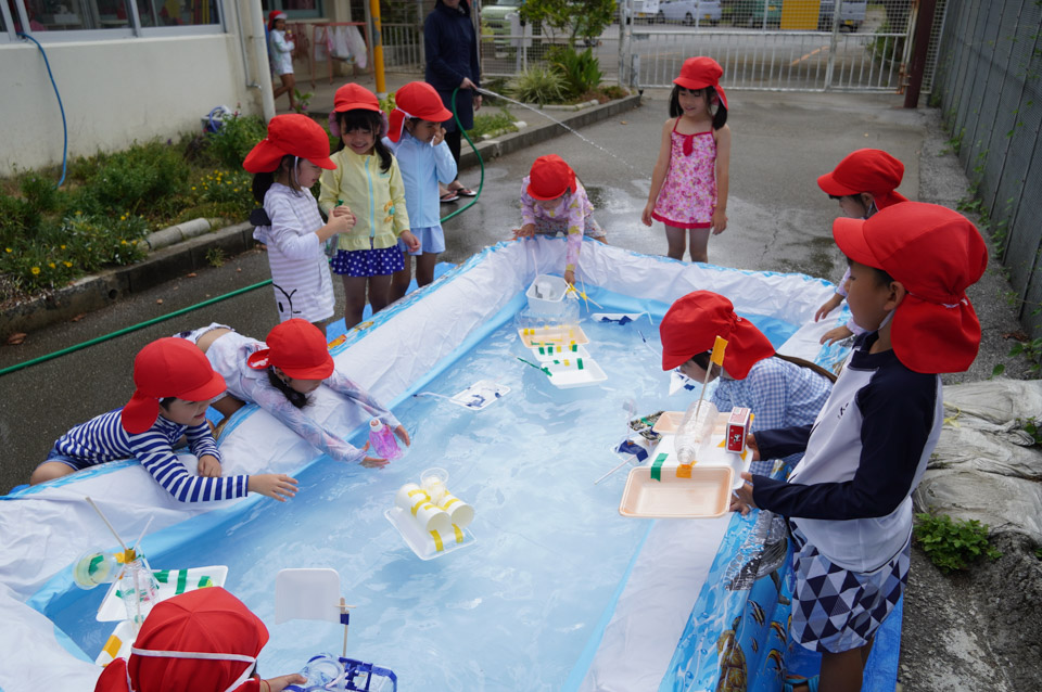 お泊まり保育 水遊び