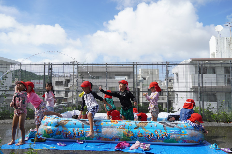 お泊まり保育 水遊び