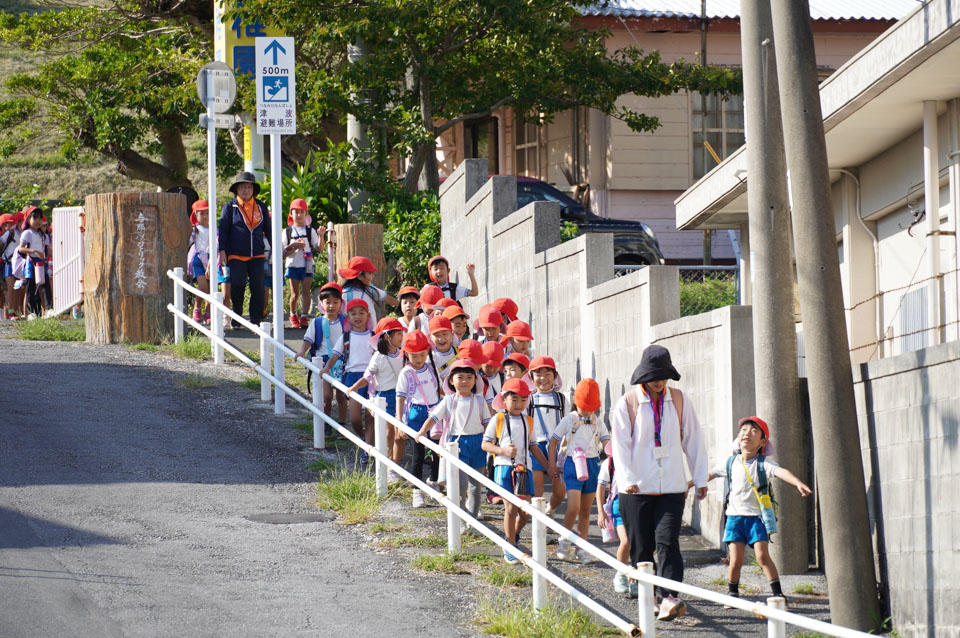 Aグループはイルカ公園へ