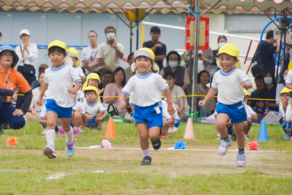 クララ幼稚園 運動会 かけっこ