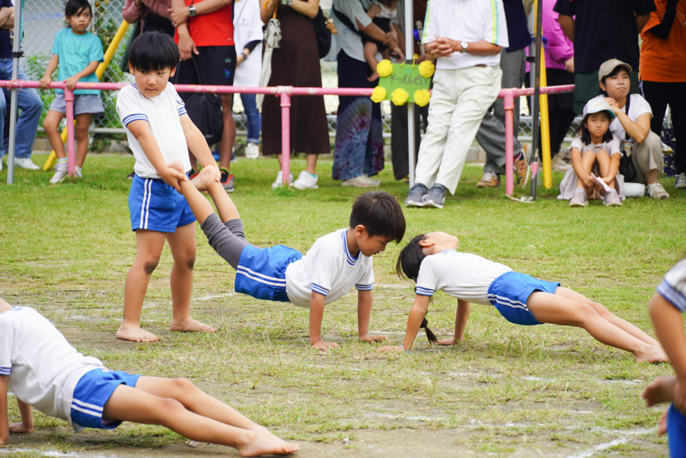 クララ幼稚園 運動会 組体操