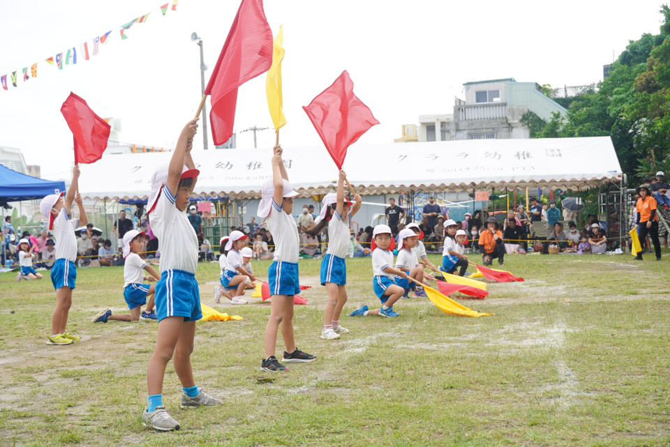 クララ幼稚園 運動会 パラウェイブ体操＋フラッグ体操