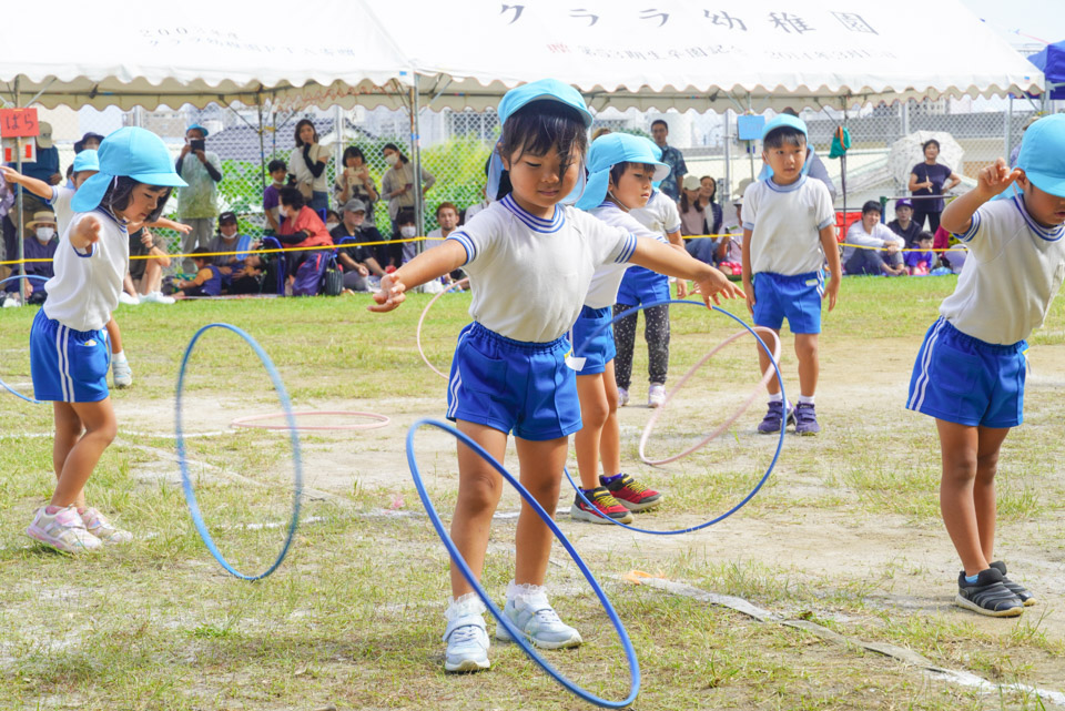 クララ幼稚園 運動会 フープ体操