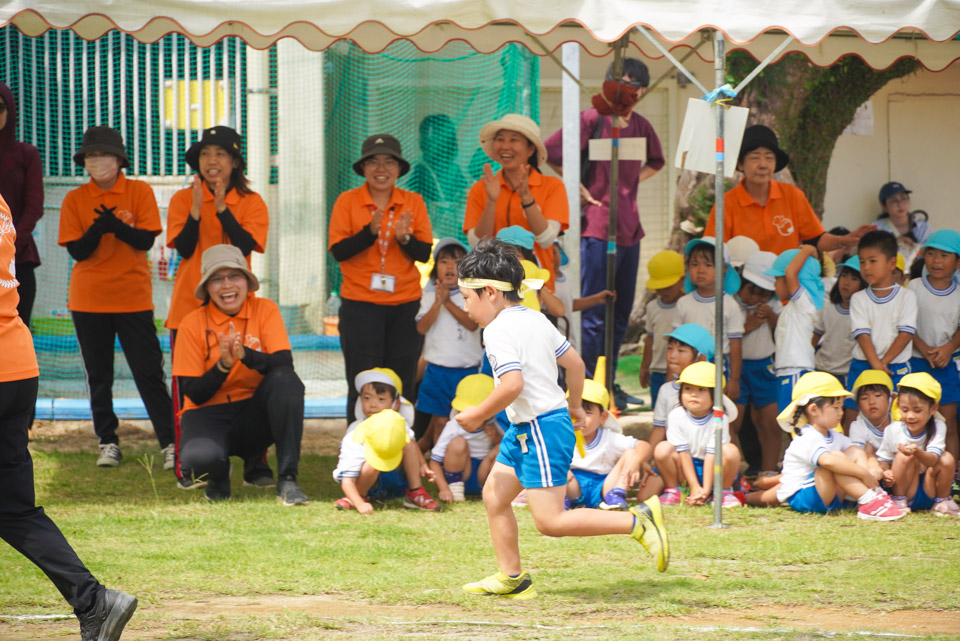 クララ幼稚園 運動会 クラス対抗リレー