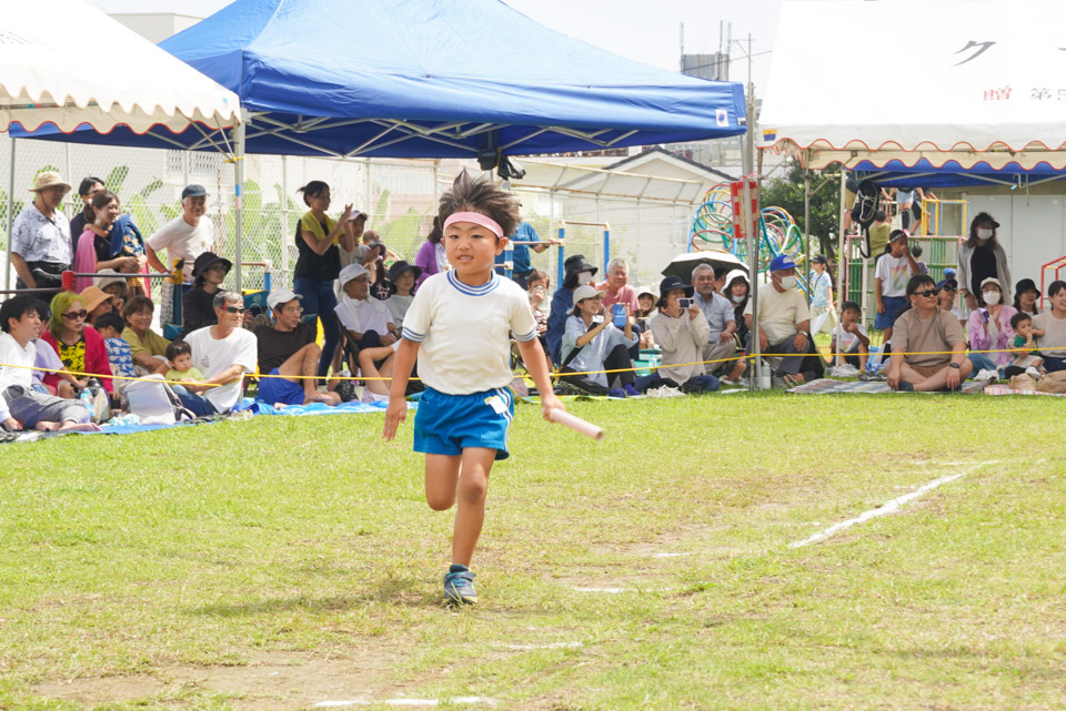 クララ幼稚園 運動会 クラス対抗リレー