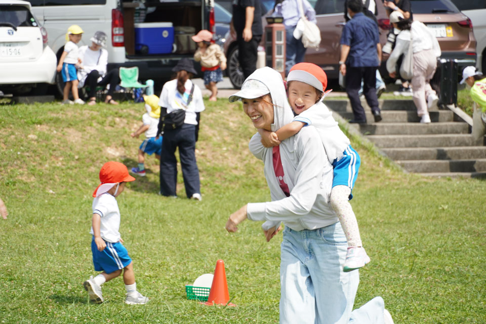 グスクロード公園で春の親子遠足。