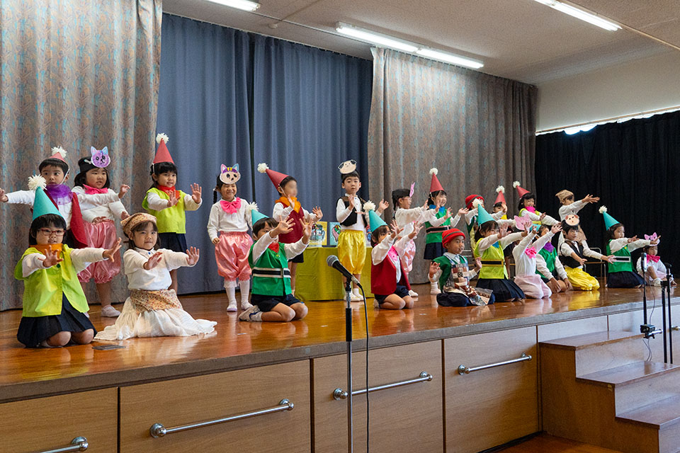 きく組「こびとのくつや」