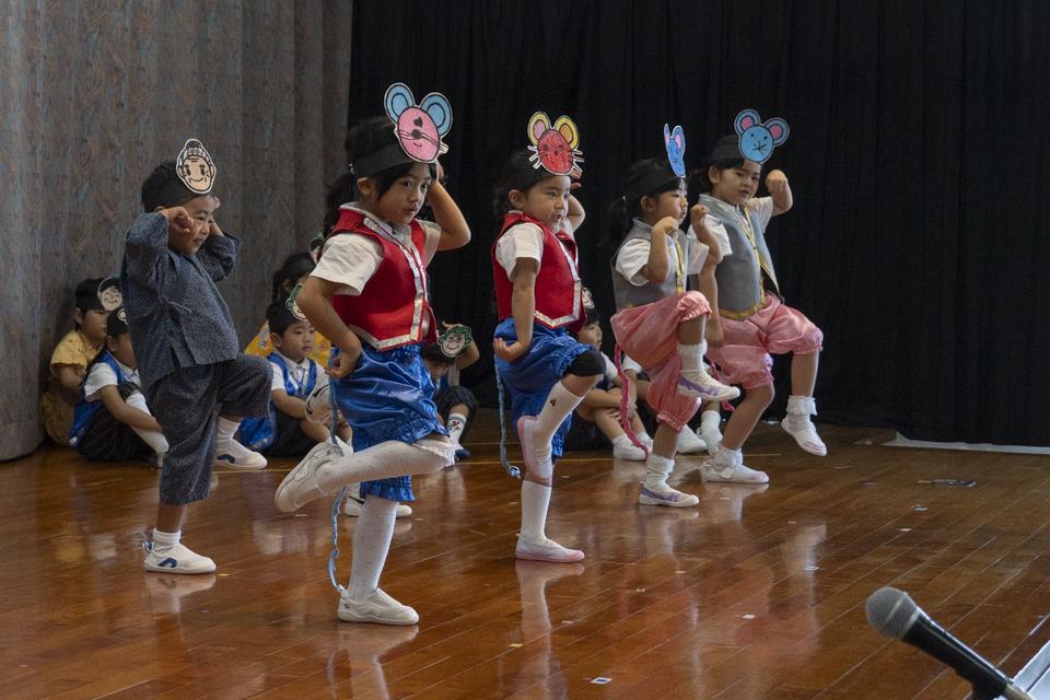 ばら組「おむすびころりんすっとんとん」