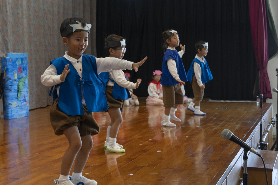 すみれ組「うみのダンスパーティー」