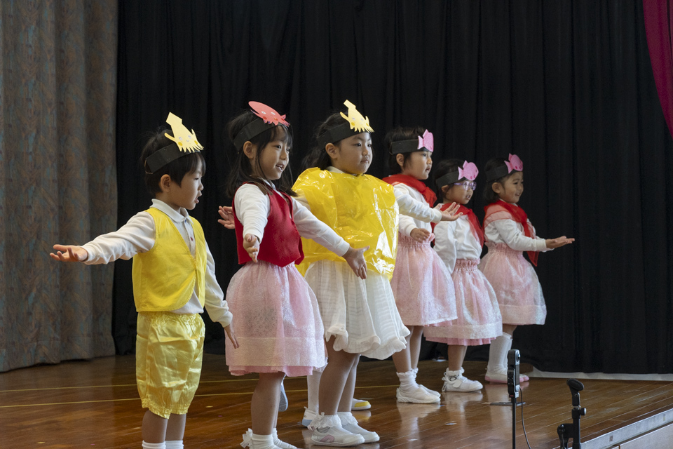 すみれ組「うみのダンスパーティー」