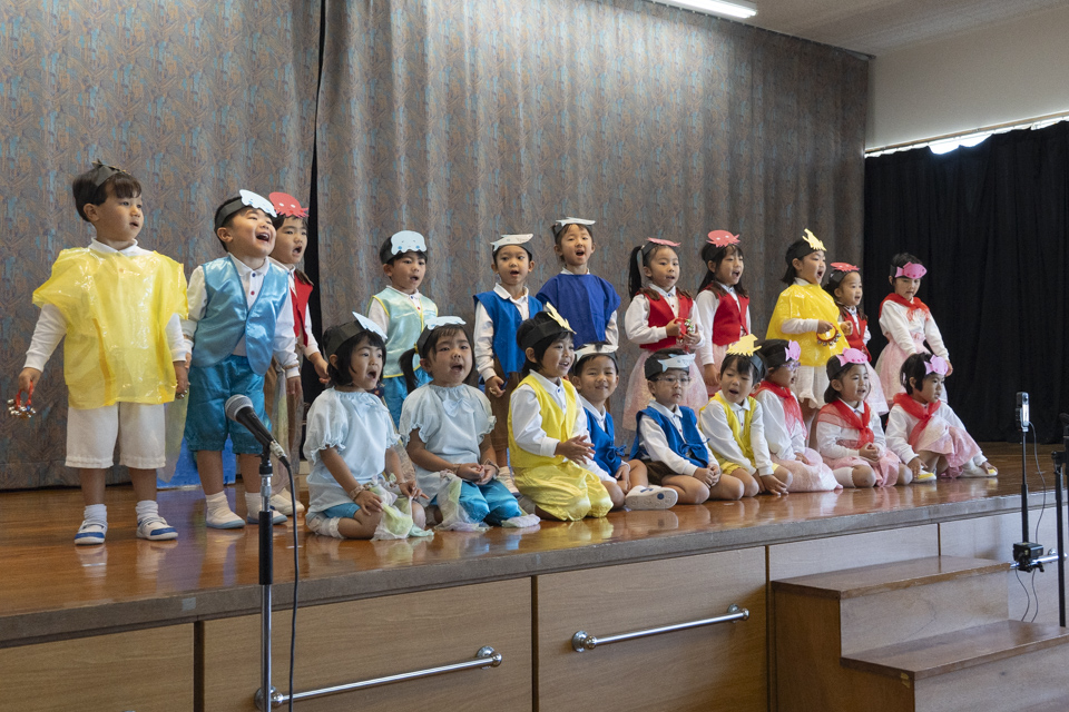 すみれ組「うみのダンスパーティー」